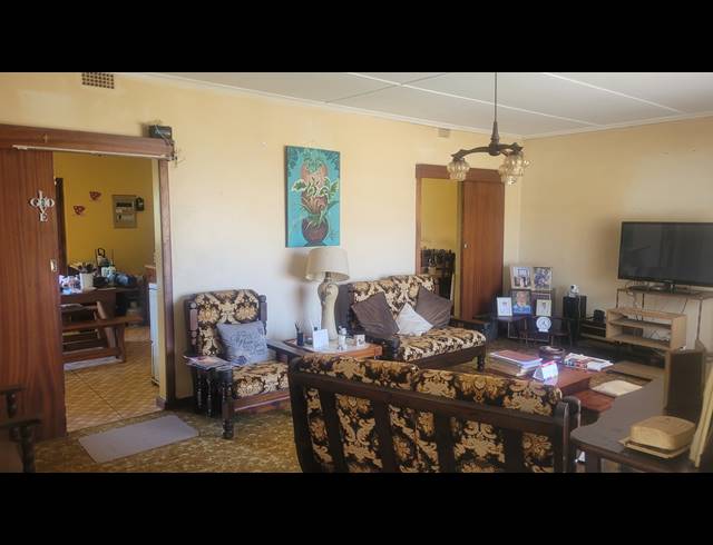 3 BEDROOM HOUSE FOR SALE IN WILLOW PARK